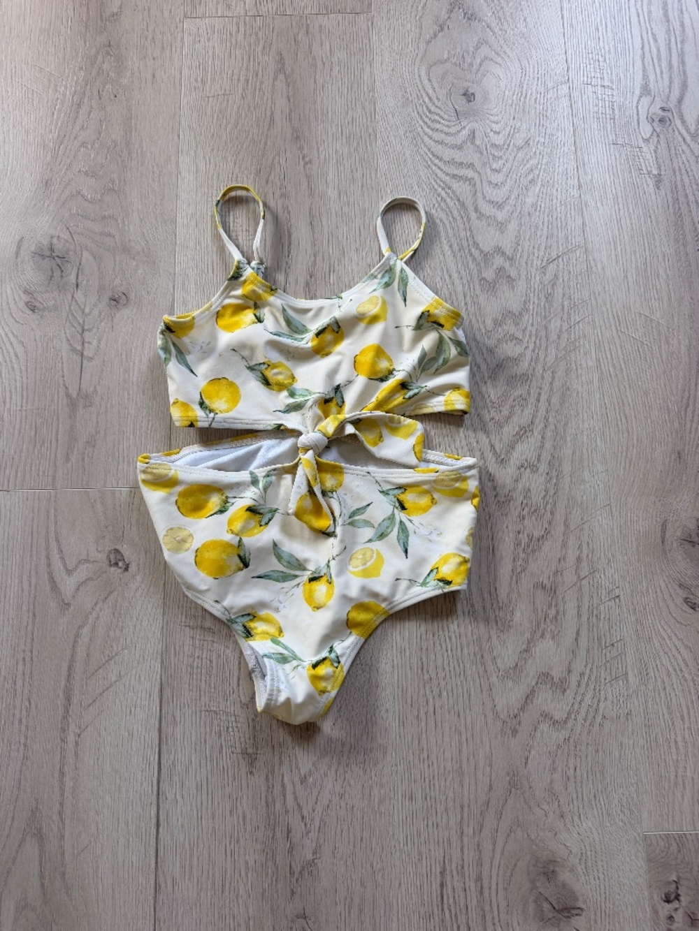 Jessica Simpson Lemon Print 1 Piece Swimsuit Sz. 8
